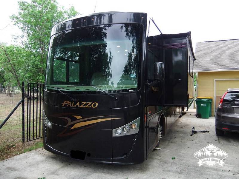 2018 Thor Motor Coach Palazzo 36.3, $ 121,500