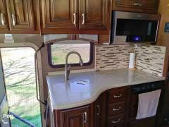 2018 Thor Motor Coach Palazzo 36.3, $ 121,500