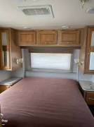 1999 Holiday Rambler Vacationer 32CG, $ 22,500