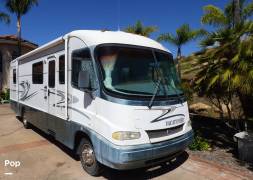 1999 Holiday Rambler Vacationer 32CG, $ 22,500
