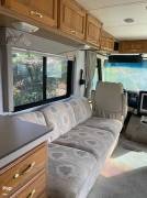 1999 Holiday Rambler Vacationer 32CG, $ 22,500