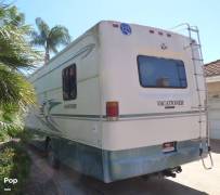 1999 Holiday Rambler Vacationer 32CG, $ 22,500