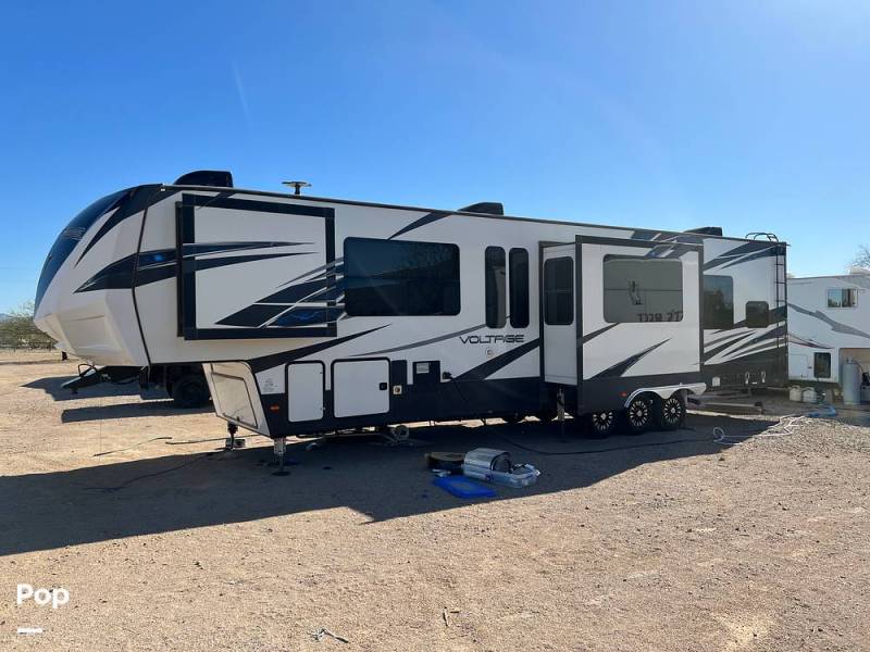 2018 Dutchmen Voltage 4005, $ 61,900