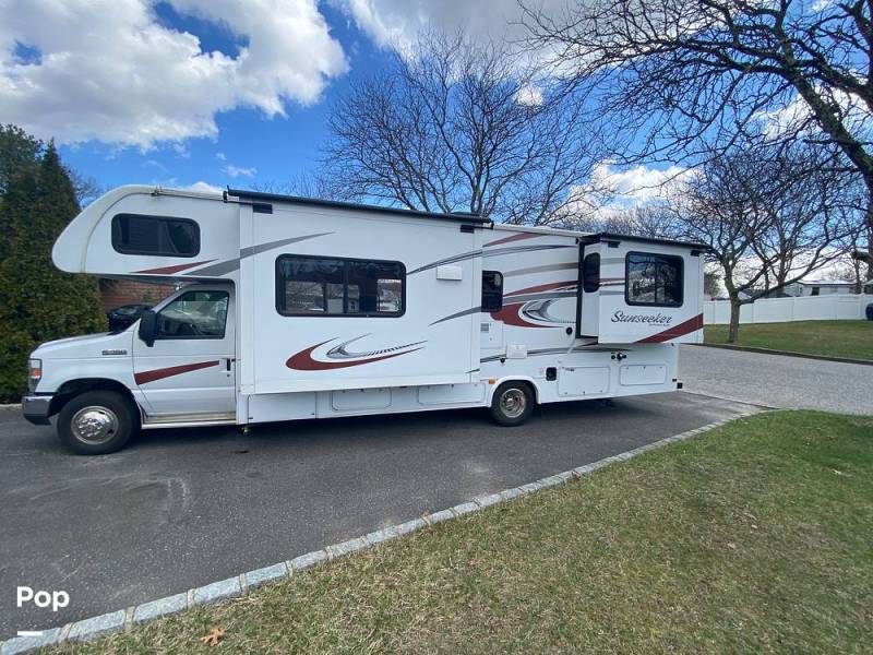 2016 Forest River Sunseeker 2860DS, $ 54,999