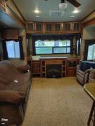 2013 Jayco Pinnacle 36REQS, $ 20,500