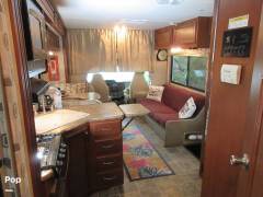 2013 Thor Motor Coach Chateau 31F, $ 45,000