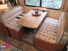 2013 Thor Motor Coach Chateau 31F, $ 45,000