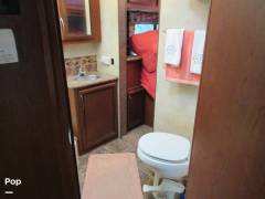 2013 Thor Motor Coach Chateau 31F, $ 45,000