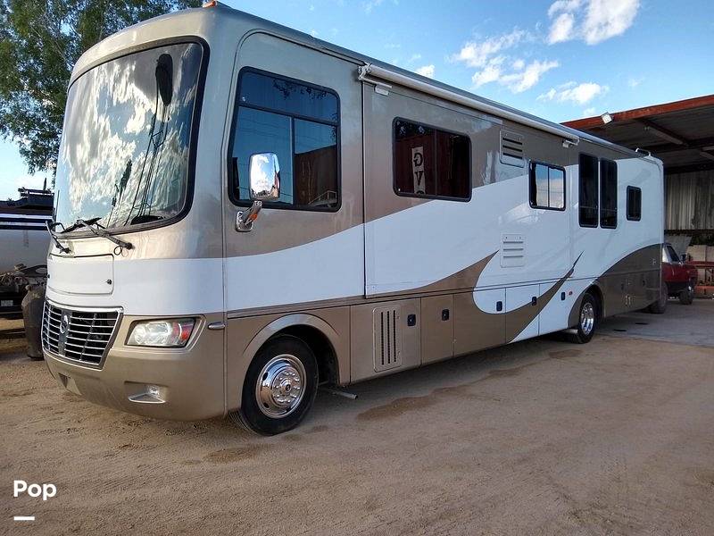 2011 Holiday Rambler Vacationer 36SBT, $ 95,600