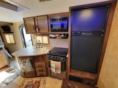 2018 KZ Connect 312BHK, $ 23,000
