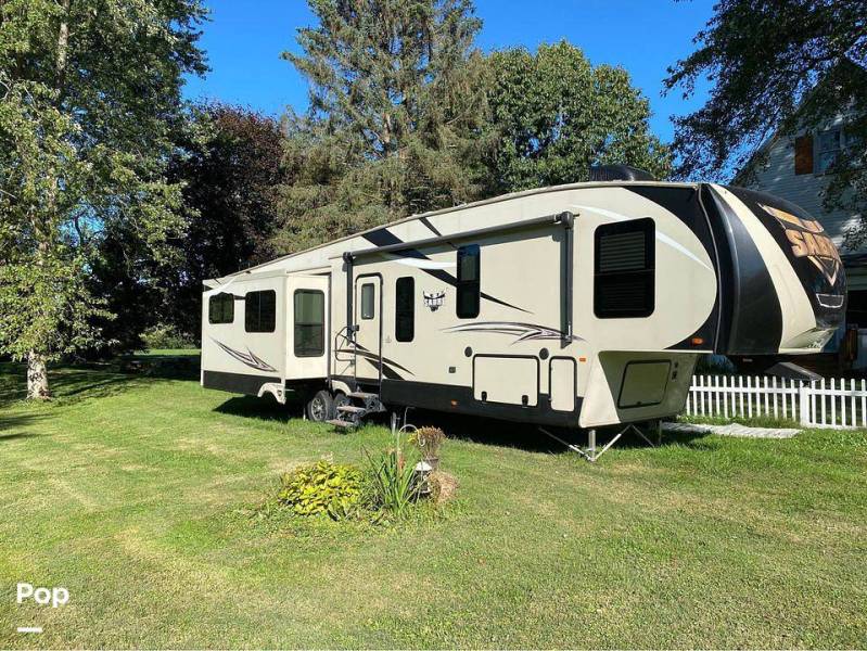 2016 Forest River Sabre 365MB, $ 41,150