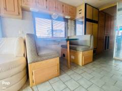 1999 Monaco Diplomat 38A, $ 36,500