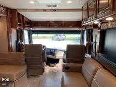 2018 Holiday Rambler Navigator XE 35E, $ 155,000