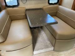 2018 Holiday Rambler Navigator XE 35E, $ 155,000