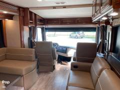 2018 Holiday Rambler Navigator XE 35E, $ 155,000