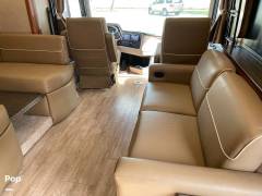 2018 Holiday Rambler Navigator XE 35E, $ 155,000