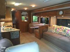2008 Fleetwood Terra LX 34N, $ 27,000