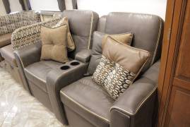 2018 Coachmen Sportscoach 409BG, $ 286,000