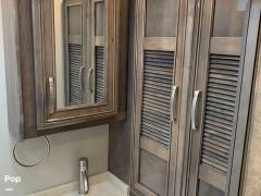 2021 Jayco Seneca Prestige 37K, $ 225,000