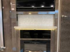 2021 Jayco Seneca Prestige 37K, $ 225,000
