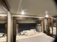 2020 Palomino Columbus 298RL, $ 44,000