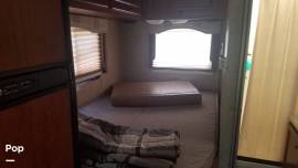 2009 Thor Motor Coach Freedom Elite 23S, $ 49,500