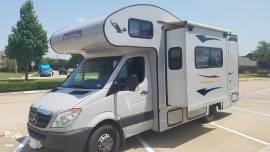 2009 Thor Motor Coach Freedom Elite 23S, $ 49,500