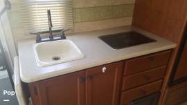 2009 Thor Motor Coach Freedom Elite 23S, $ 49,500