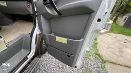 2015 Winnebago View 24J, $ 67,000