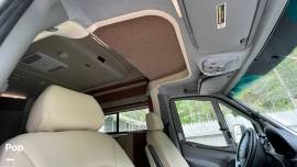 2015 Winnebago View 24J, $ 67,000