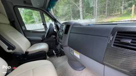 2015 Winnebago View 24J, $ 67,000