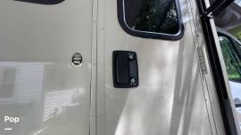 2015 Winnebago View 24J, $ 67,000