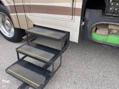 2012 Winnebago Sightseer 33C, $ 49,900