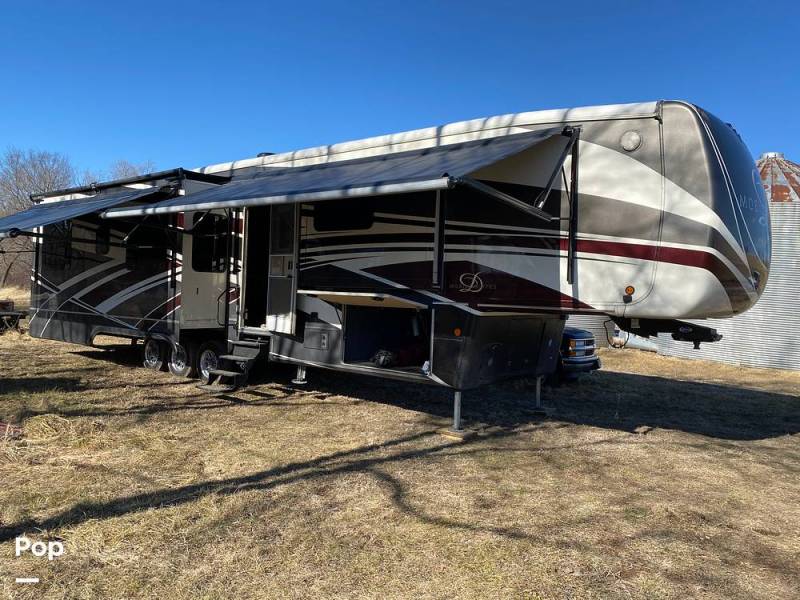 2017 DRV Mobile Suites 44 Houston, $ 120,000
