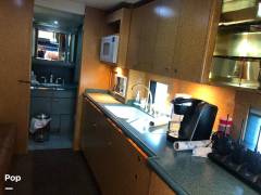 2000 Custom Conversion 4500 MCI 102, $ 55,000