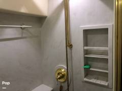 2000 Custom Conversion 4500 MCI 102, $ 55,000
