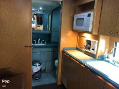 2000 Custom Conversion 4500 MCI 102, $ 55,000
