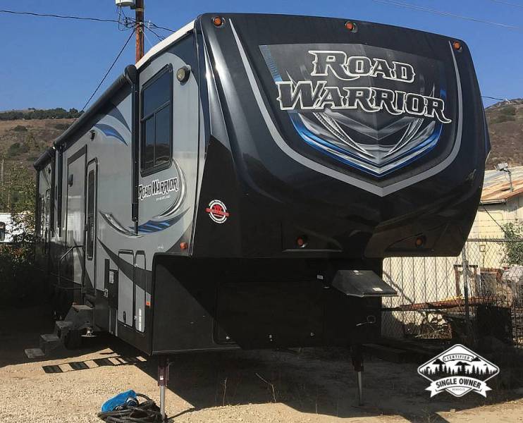 2016 Heartland Road Warrior 413, $ 64,000
