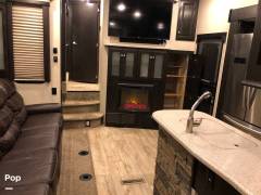 2016 Heartland Road Warrior 413, $ 64,000