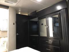 2016 Heartland Road Warrior 413, $ 64,000