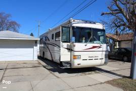1999 Country Coach Intrigue 36' Slide, $ 38,900