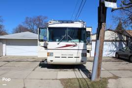 1999 Country Coach Intrigue 36' Slide, $ 38,900