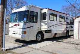 1999 Country Coach Intrigue 36' Slide, $ 38,900