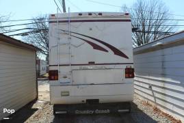 1999 Country Coach Intrigue 36' Slide, $ 38,900