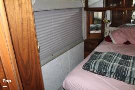1999 Country Coach Intrigue 36' Slide, $ 38,900