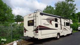 2017 Coachmen Freelander 31BH, $ 70,000