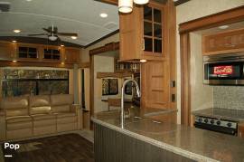2017 Keystone Montana Legacy 3440RL, $ 69,900