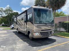 2015 Fleetwood Bounder 33 C, $ 65,000