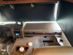 2015 Fleetwood Bounder 33 C, $ 65,000