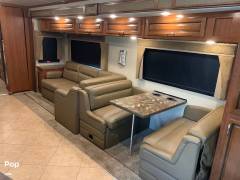 2015 Fleetwood Bounder 33 C, $ 65,000